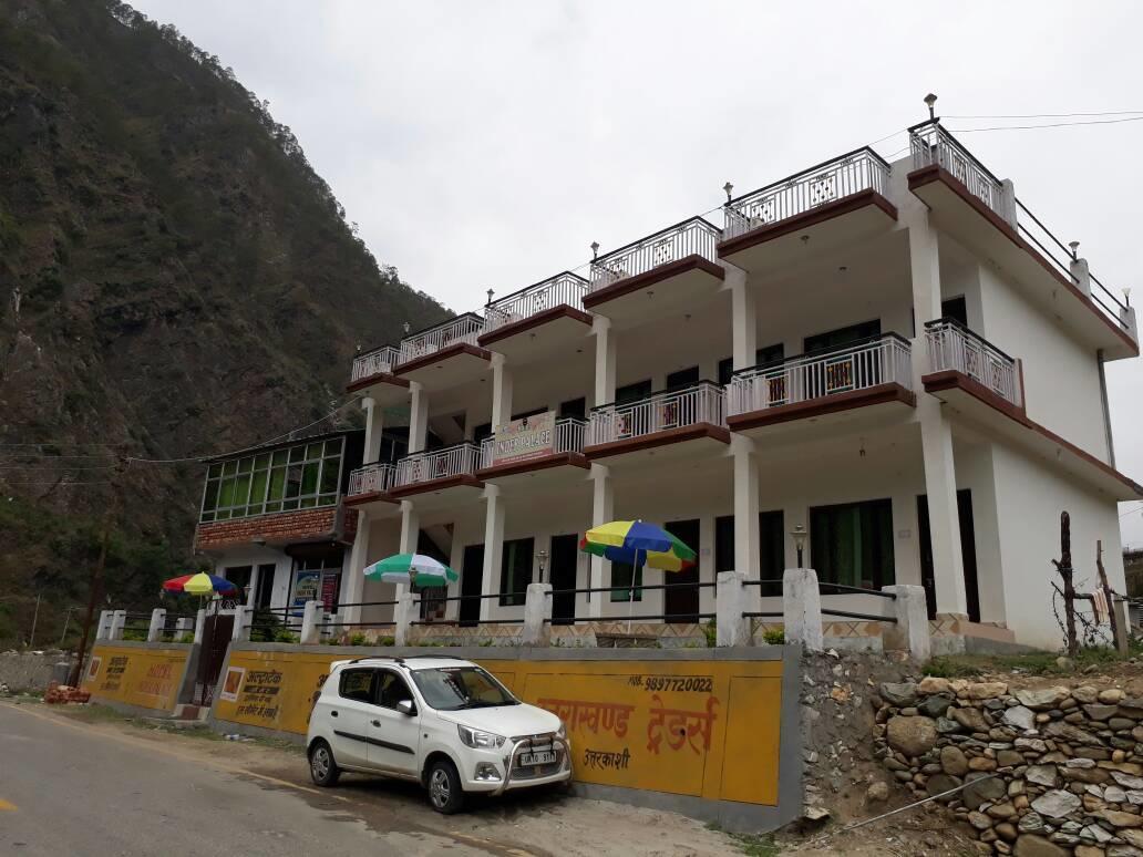 Hotel Inder Place Uttarkāshi Kültér fotó