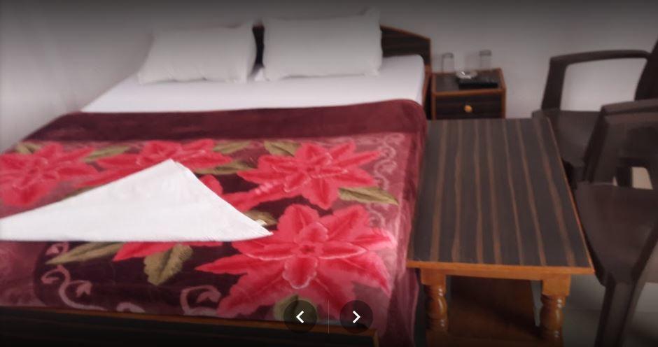 Hotel Inder Place Uttarkāshi Kültér fotó